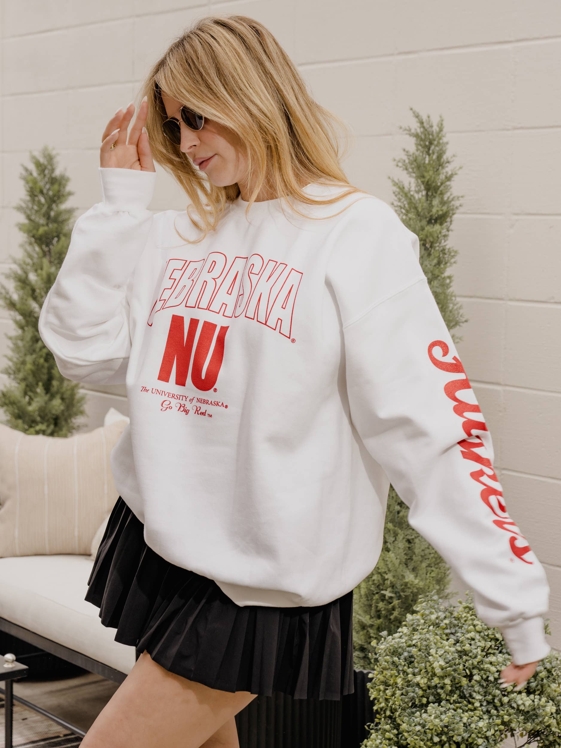 LivyLu - Wholesale Graphic Sweatshirt - Unisex - Nebraska Corn Huskers Sporty White Sweatshirt1