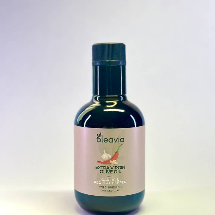 Coccinella- Mediterranean Heritage - Vendita all'ingrosso Olio d'oliva - Aglio e peperoncino rosso Oleavia fusi