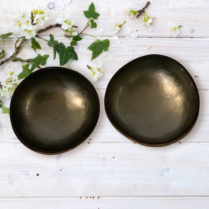 VIE - Wholesale Decorative Plate/Dish/Bowl - Hand-Painted Coconut Bowls, Lacquered, Set of 217