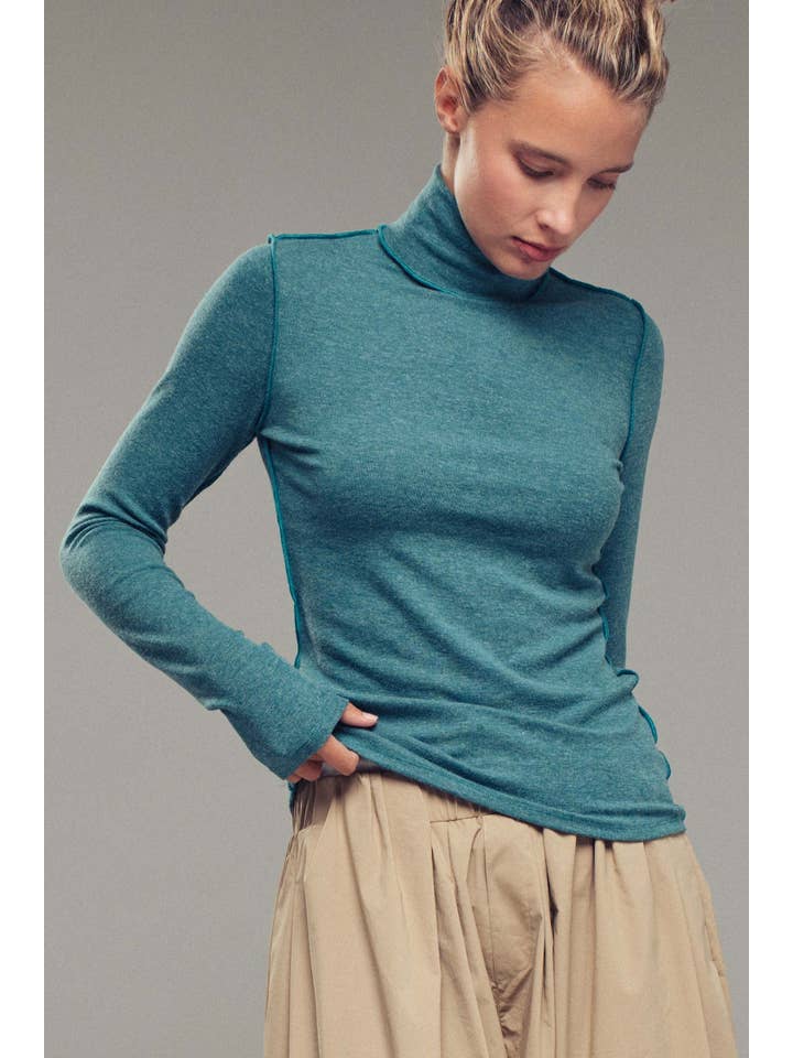 Fashion Week - Wholesale Knit Top - Women's - Classic Striped Long Sleeve Turtleneck Top26