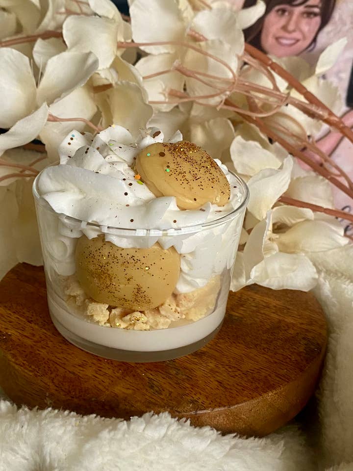 🍏 Ljus med smak av Äppelsmulpaj för wholesale av Les folies de Nicole