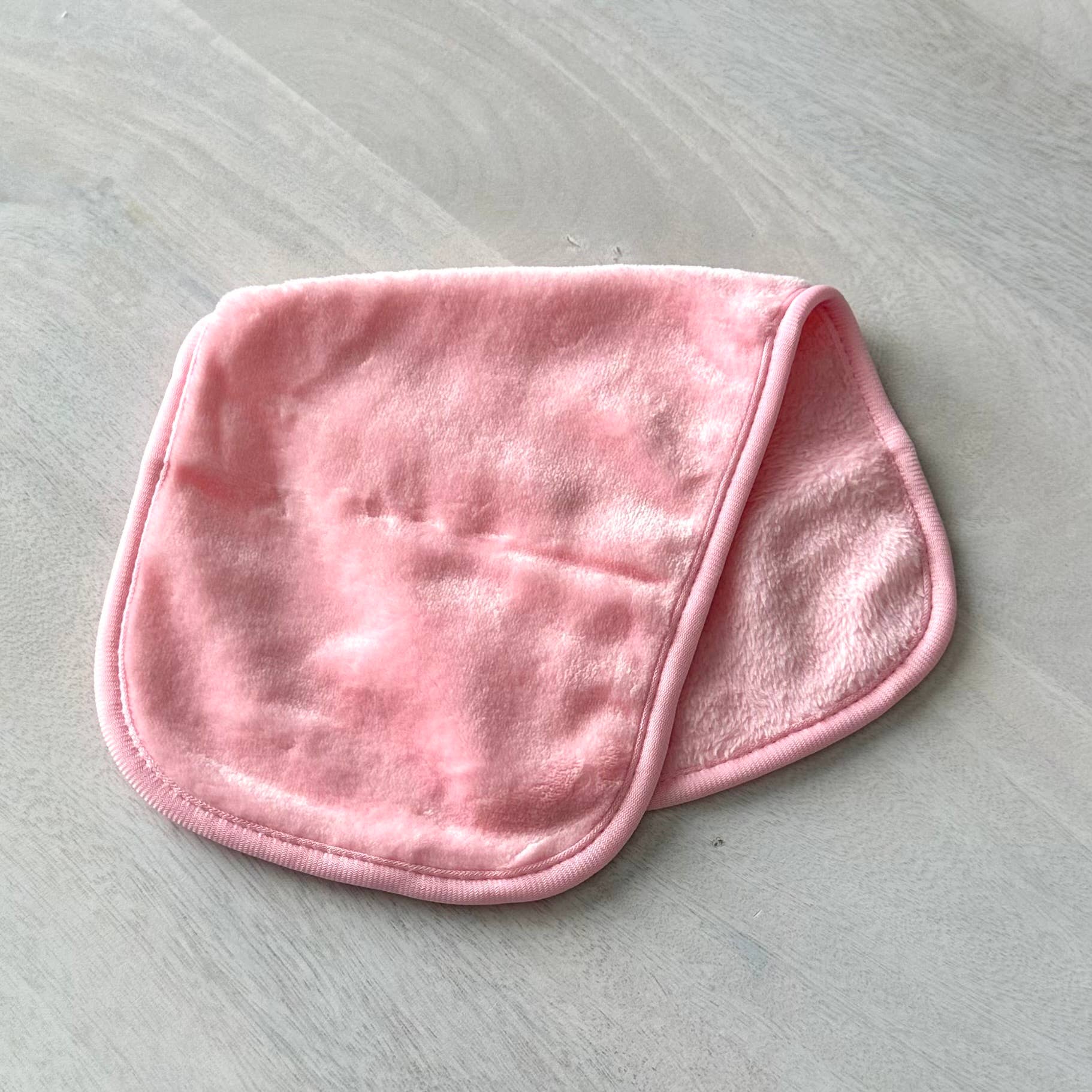 GreenWave - Wholesale Makeup Remover - Softest Makeup Removing Microfiber Eraser Towel Light Pink3