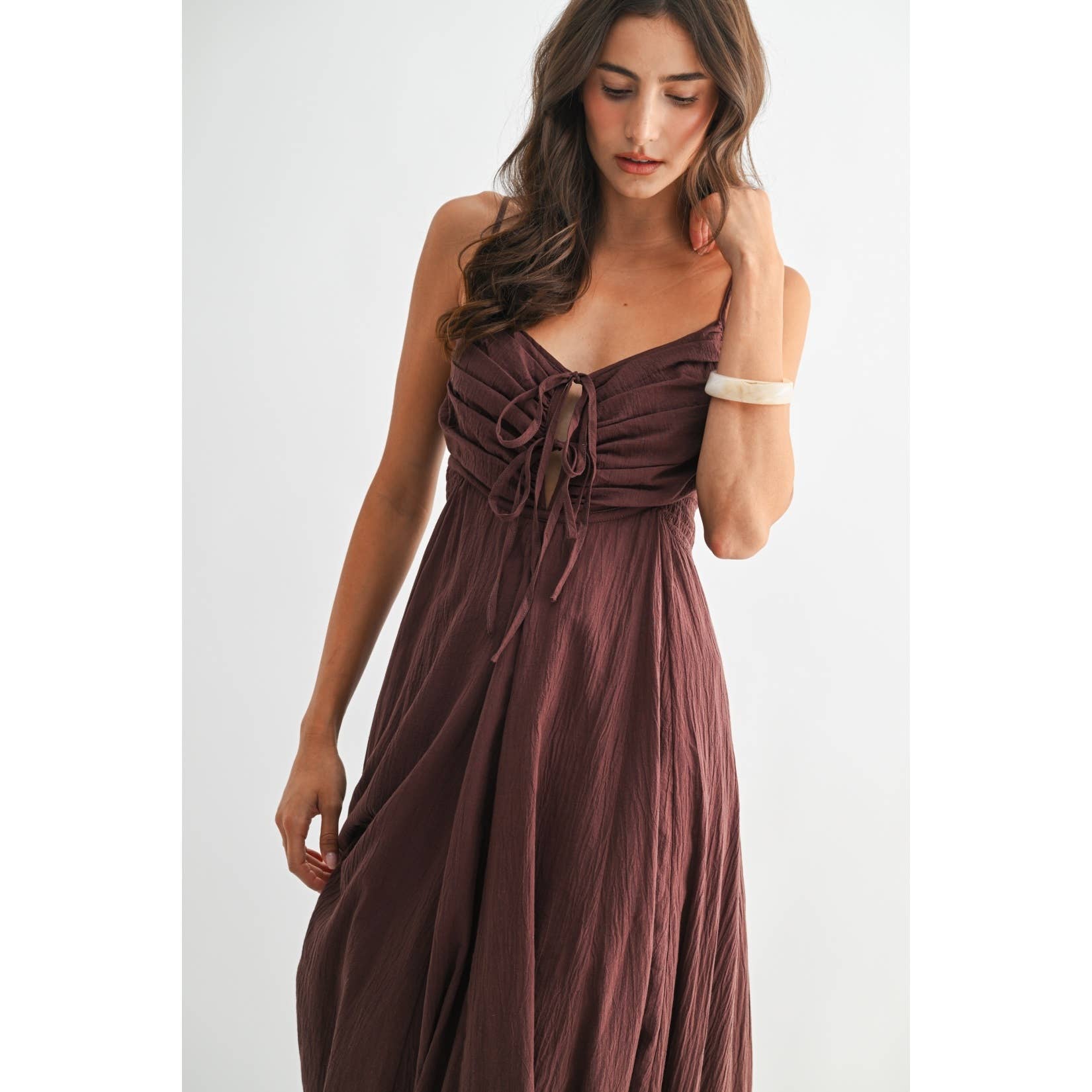 BROWN MAXI DRESS WITH RUCHED BODICE AND ADJUSTABLE STRAP for wholesale on Faire8