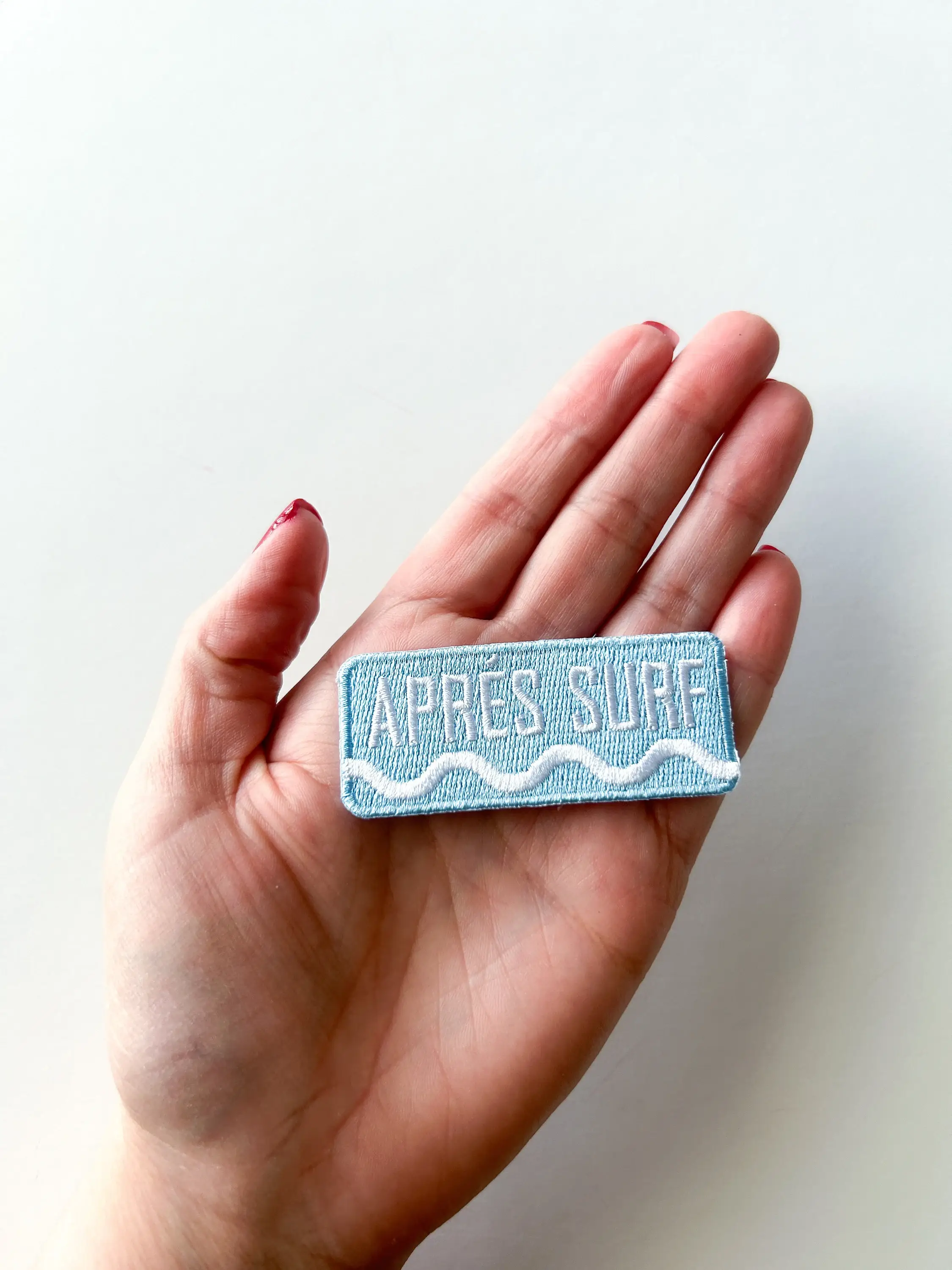 Field Trip Threads - Wholesale Patch - Apres Surf Embroidered Iron On Patch3