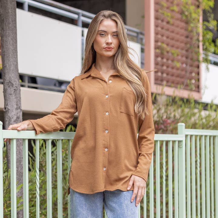 Urban Rib Shirt with front pocket and buttons
for wholesale by Les Amis