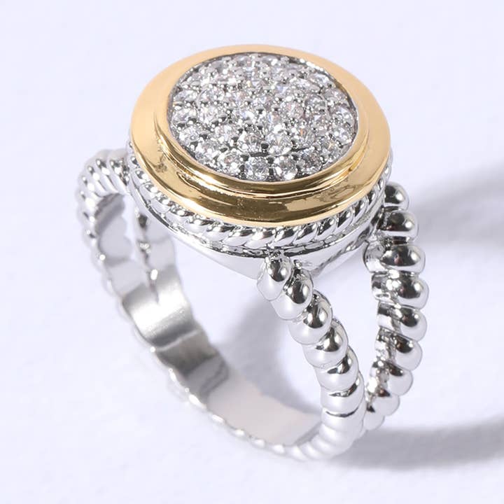 Anneaux à serre-câble à garniture ronde en zircone cubique pour la vente par Fashion City