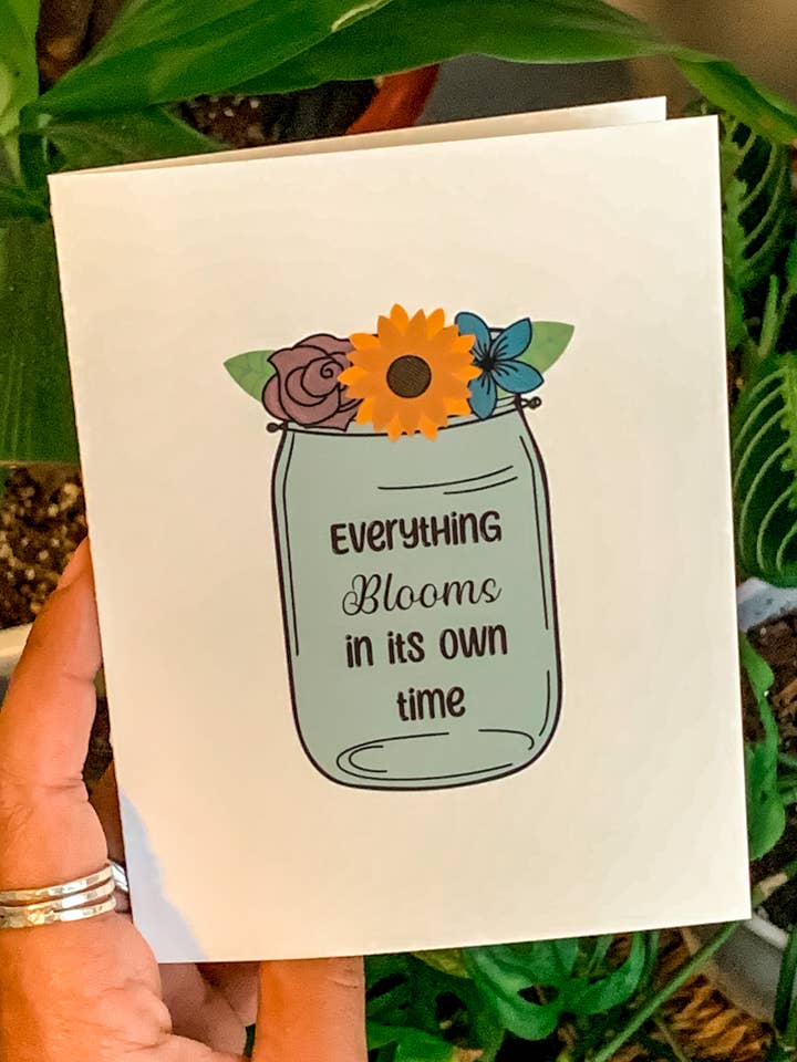 Carte de vœux Everything Blooms in its Own Time pour la vente par WanderlustBee