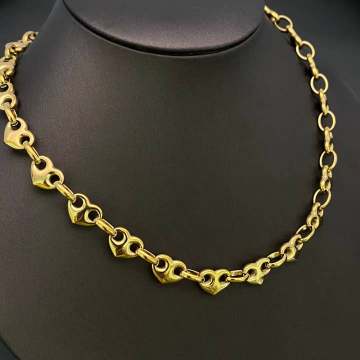 Collier en acier inoxydable plaqué or 18K avec maillons en forme de cœur - FGS pour la vente par Mio Queena