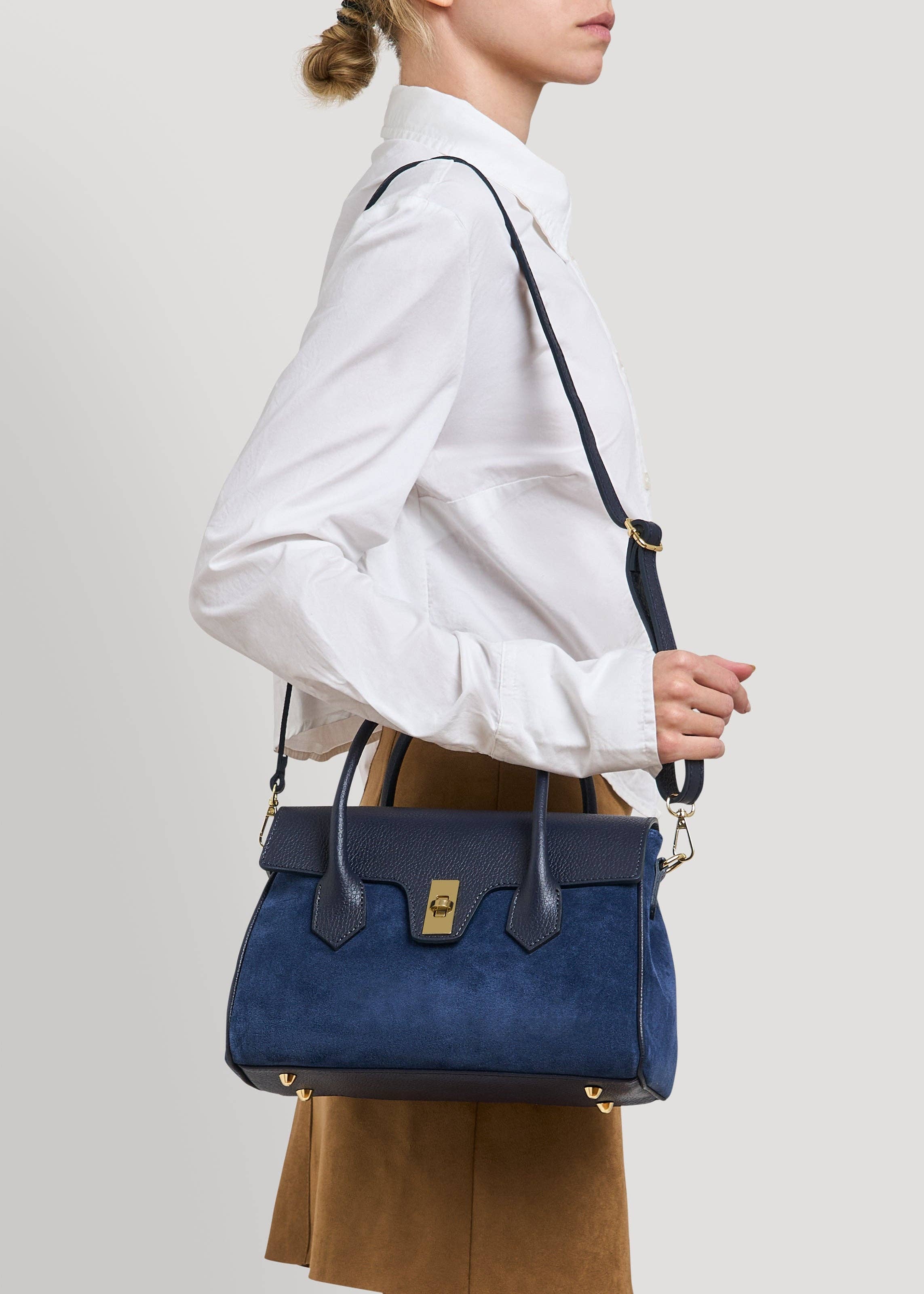 Prestige Milano – Großhandel Tragetasche – Damen – Cécile Tasche in Marineblauem Wildleder und Dollarnappa6