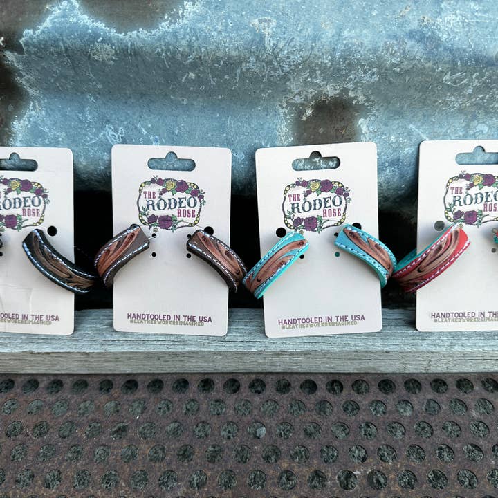 Boucles d'oreilles créoles Vera à outils 40 mm pour la vente par The Rodeo Rose