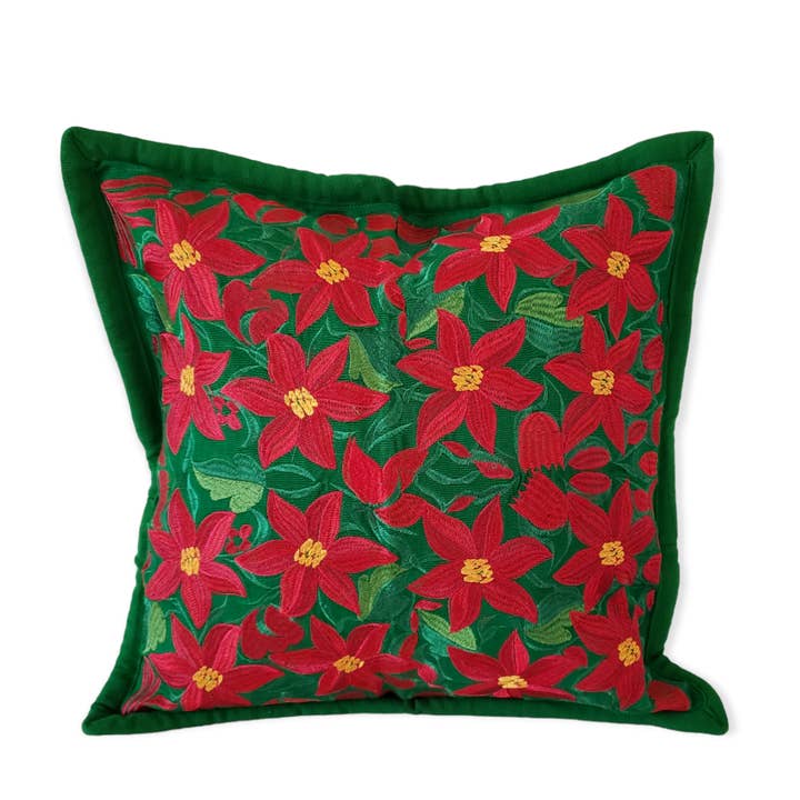 Kerstkussenhoes Oaxaca handgemaakte geborduurde poinsettia Noche Buena voor wholesale door The Little Pueblo