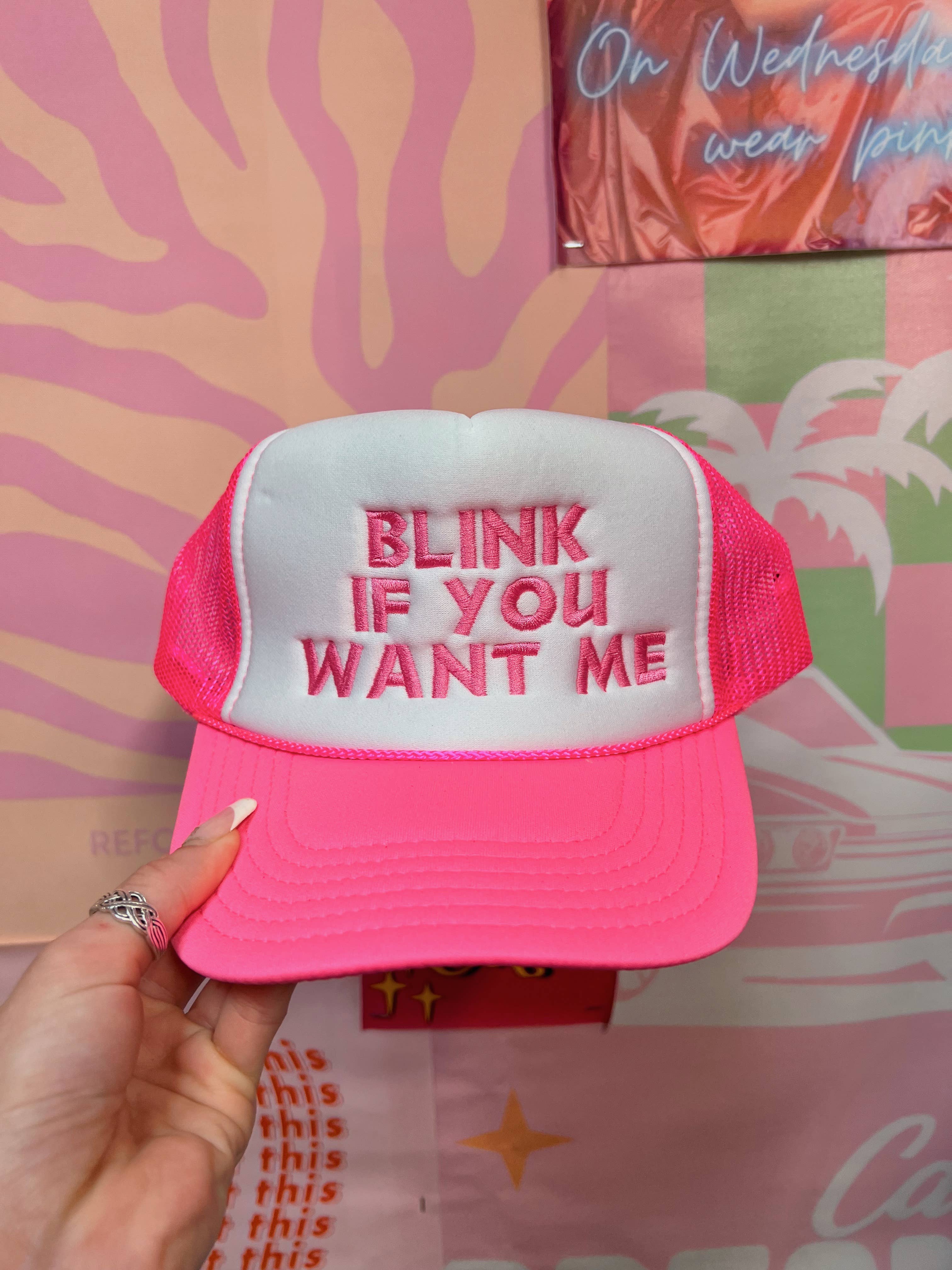 Happy Hour - Wholesale Truckerpet - Dames - Blink If You Want Me Trucker Hat: Borduurwerk