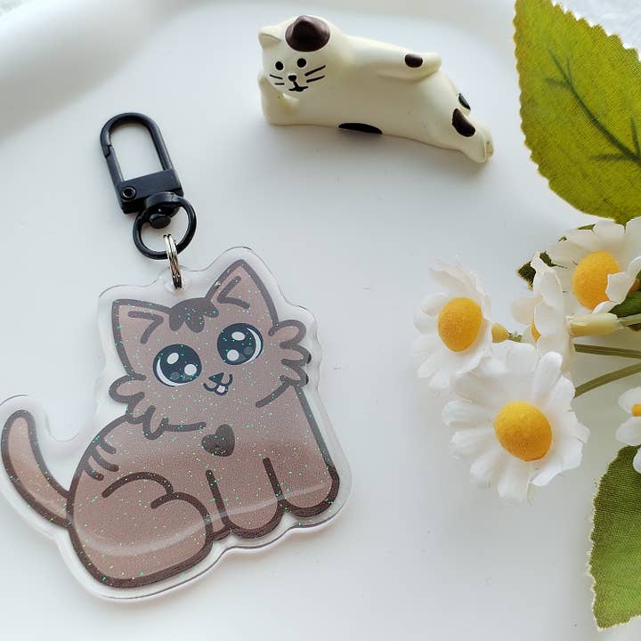 Keychain Acrylic Glitter Epoxy - cute cat - brown tabby for wholesale by kristykatko