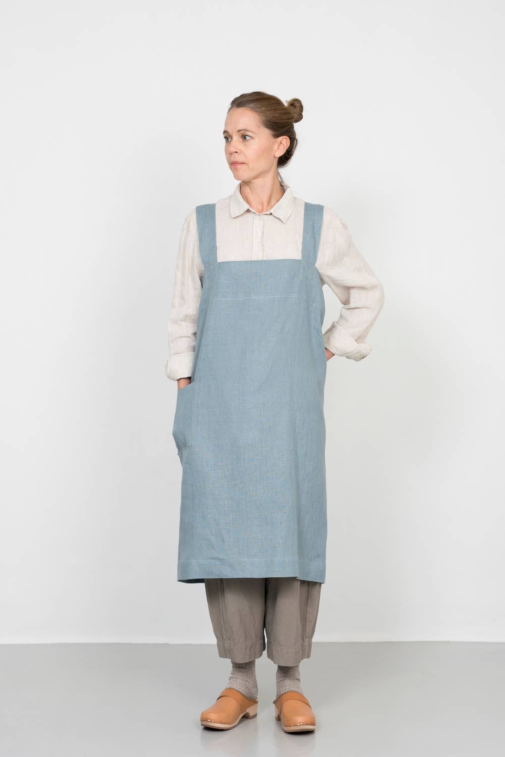 Linen Square Cross Apron Clair for wholesale on Faire