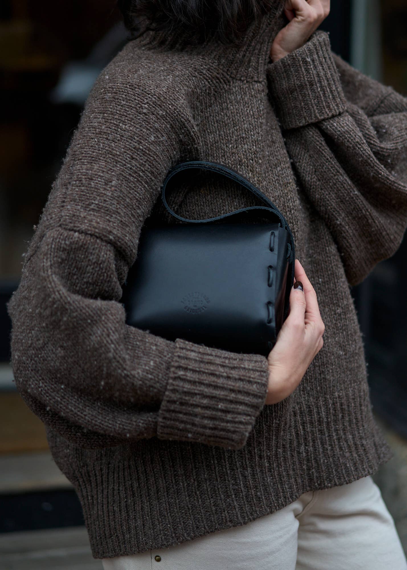 FORESTBOUND - Wholesale Crossbody Bag - Women's - Leather Saddle Bag in Black7