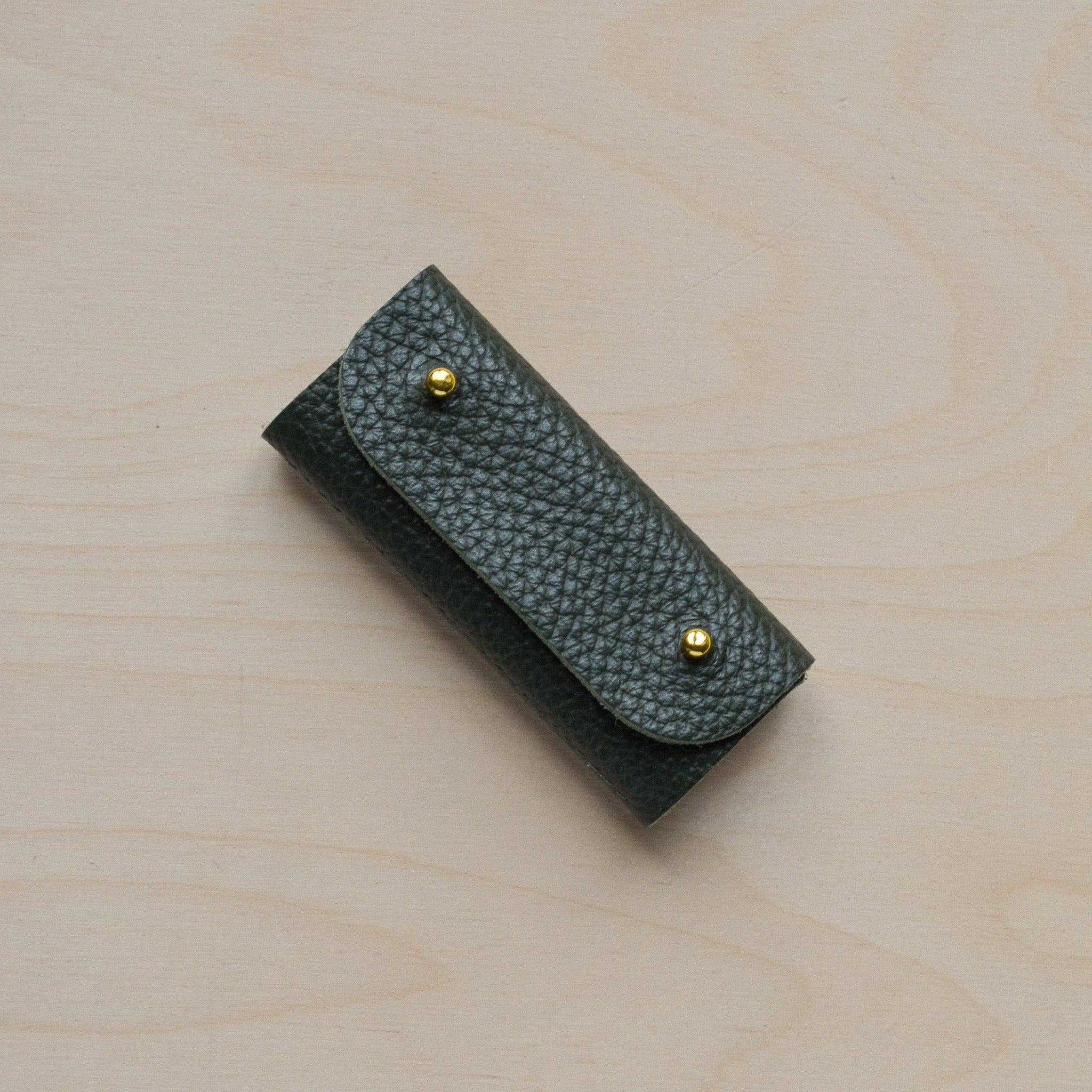 Studio Lowen - Vente Accessoire de broderie/point de croix - Mini étui à aiguilles à coudre en cuir5