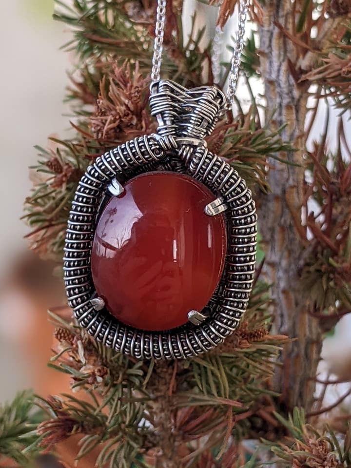 Ciondolo in cornalina e argento 925 per la vendita all'ingrosso da parte di Le Tourbillon Minéral