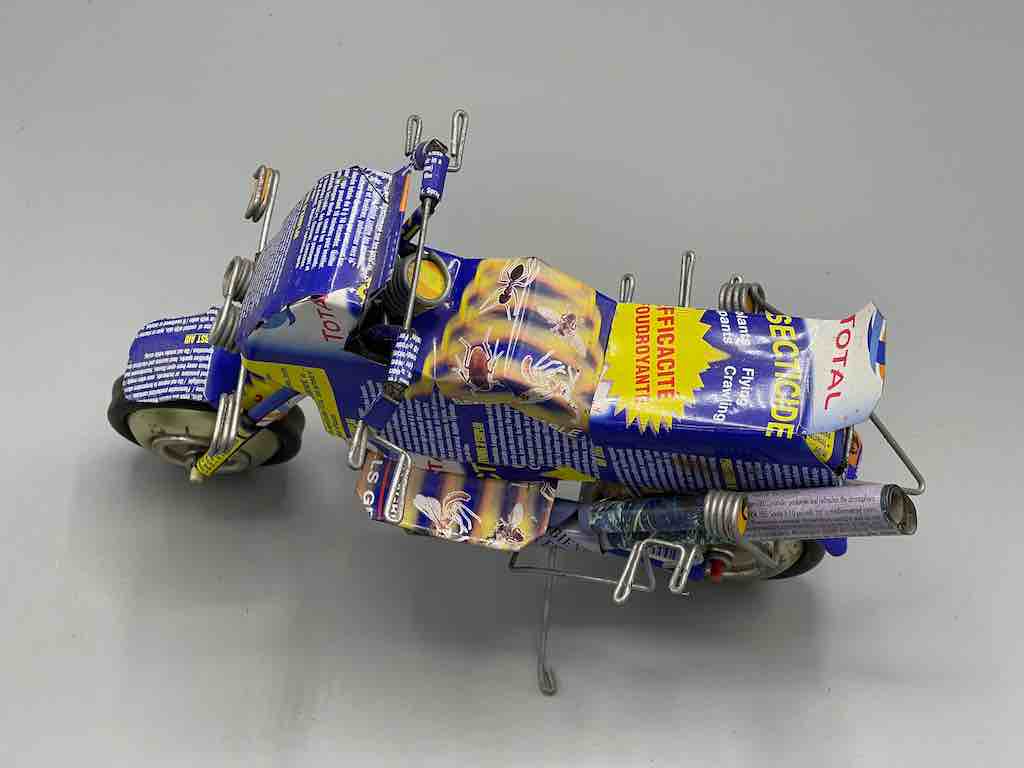 The Niger Bend - Wholesale Tafelbladdecoratie - Afrikaanse speelgoedmotorfiets van gerecycled metaal in blik - Burkina Faso26