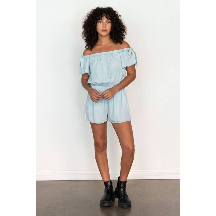 Combinaison en Tencel à manches dénudées avec nœud pour la vente par Naked Zebra Rack