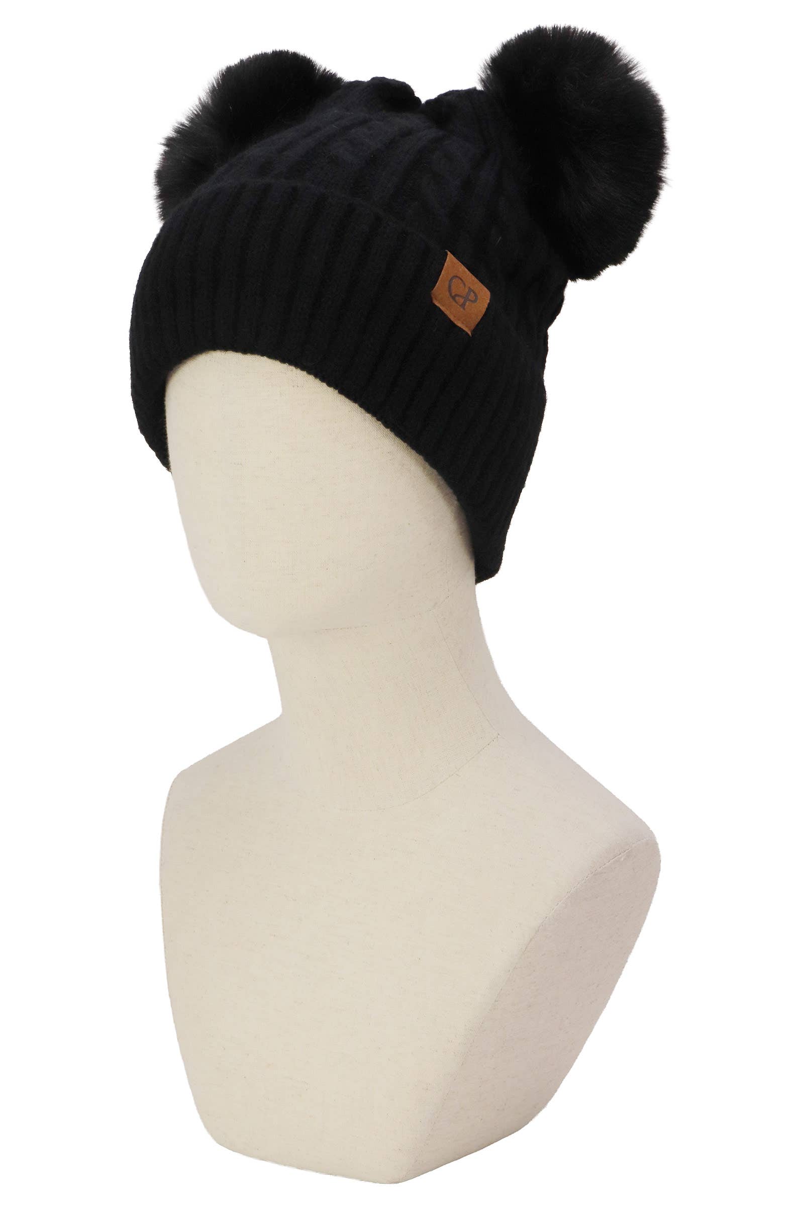 ASSORTI Zachte Neutrale Kabelgebreide Dubbele Pompon Muts voor groothandel op Faire5