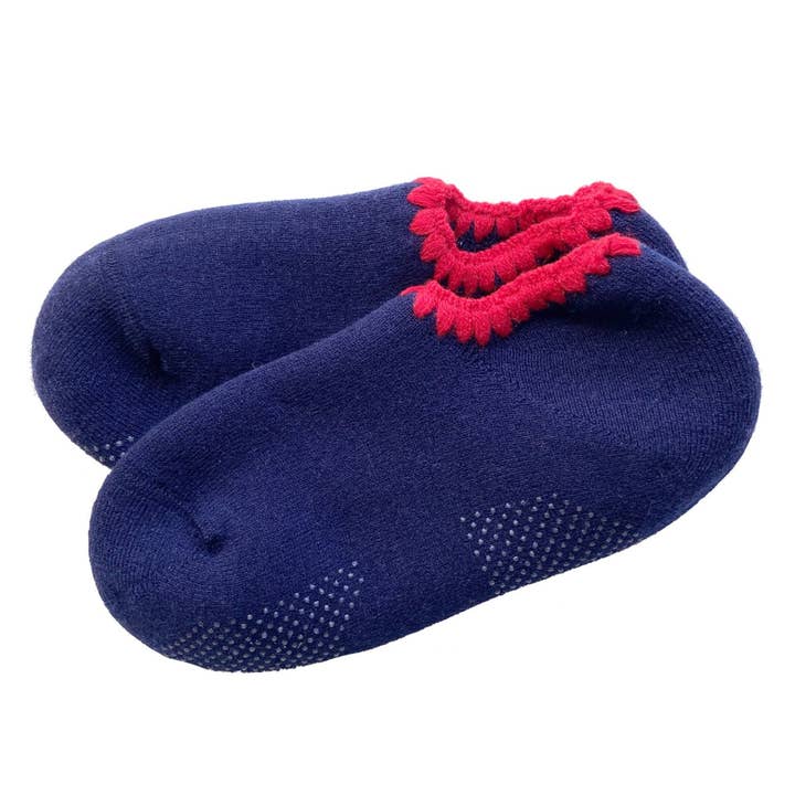 CHERRYSTONE - Wholesale Sock Slippers - Women's - Handcrafted Wool Slipper Socks | Grips | Classic Colors | M