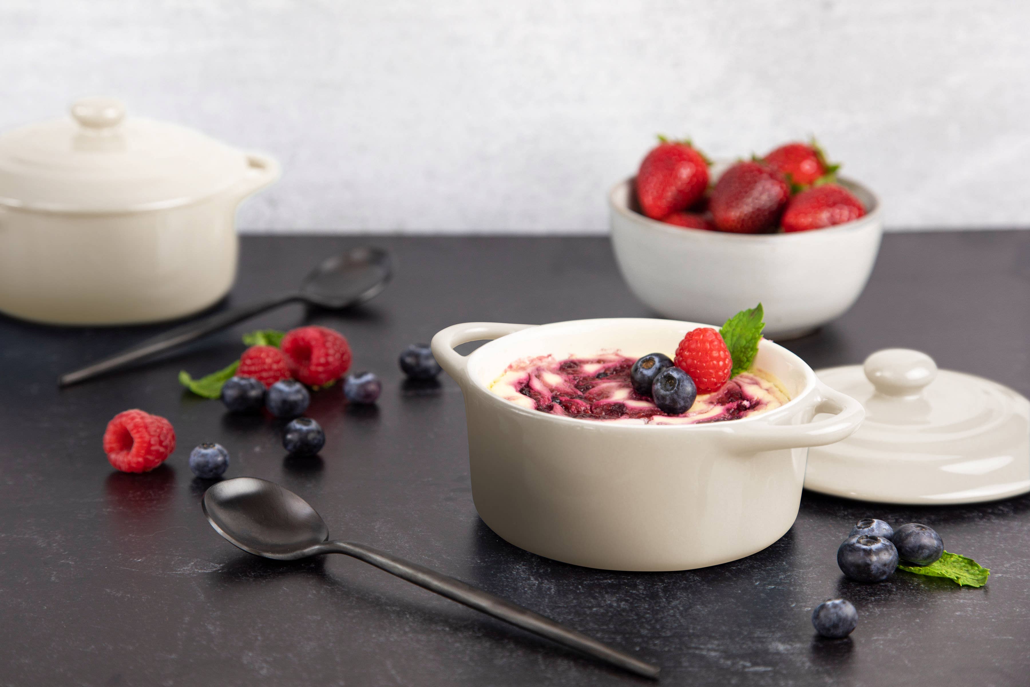 Kook - Wholesale Baking Dish - Kook Mini Casserole Dishes & Lids, Ceramic, 12 oz, Set of 416