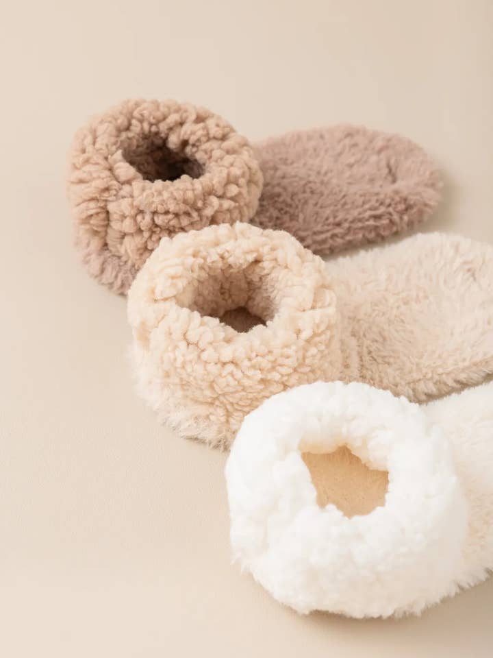 Chaussettes en Peluche Ultra Douces – Hiver & Maison et autres tendances Résultats pour chausette en vente B2B. Retours gratuits et paiement à 60 jours sur Faire sur Faire.