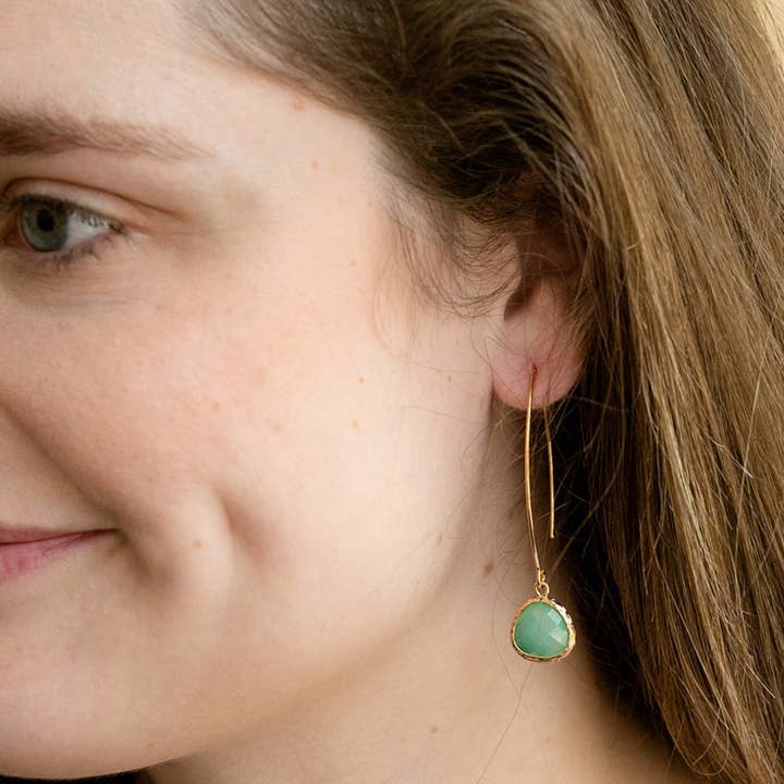 Rebecca Accessories LLC – wholesale Dangle earrings – Gemstone Thread Through Earring 80 Color Choice Gold Silver6