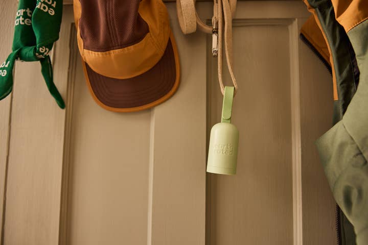 Pet Palette Distribution - Wholesale Pet Poop Bag Dispenser - Earth Rated Countertop Display w/21 Rolls & 6 Dispensers5