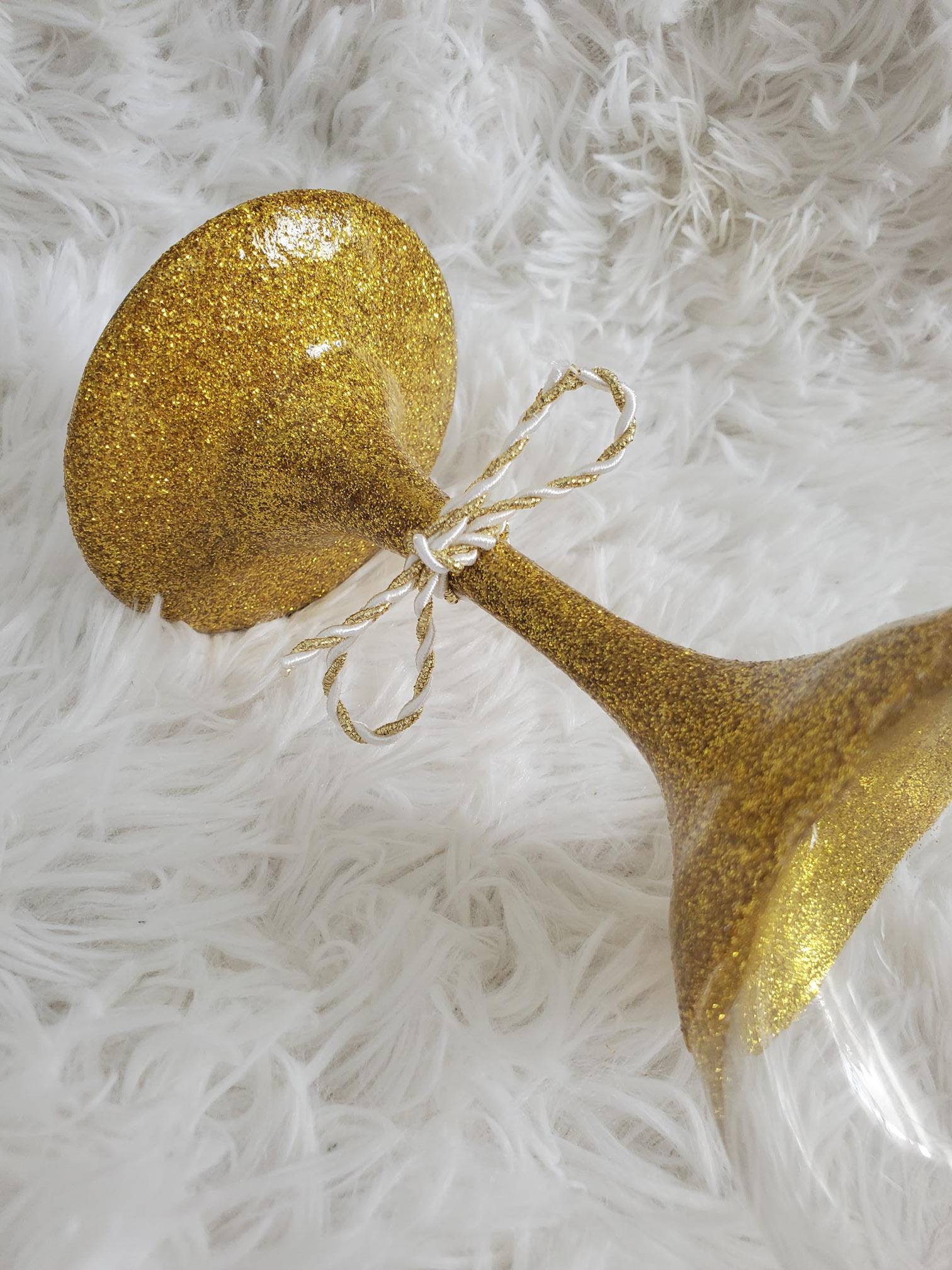 Tots And Tumblers Art - Wholesale Wine Glass - New Years Wishes Midnight Kisses Gold Glittered Stemmed Wine8