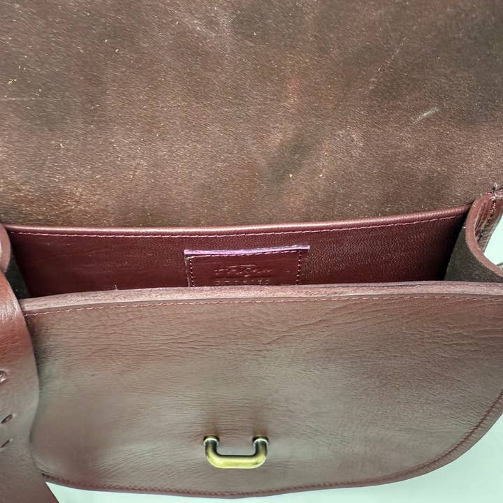 Artisan Stories - Wholesale Crossbody bag – Women's - Sam Loop-Closure Leather Saddle Bag – Burgundy4