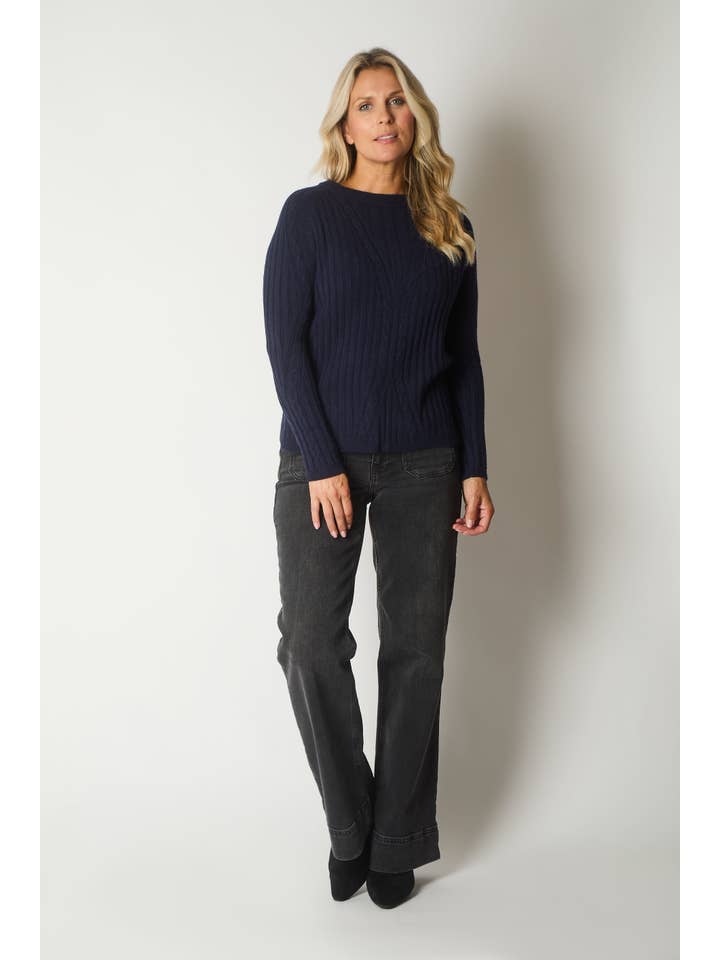 SOLO - Wholesale Knitted jumper – Women′s - Cable Knit Jumper - Navy1
