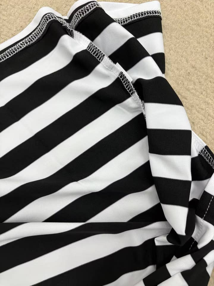 SVART Axelbandslös Randig Maxiklänning med delad fåll för wholesale på Faire1