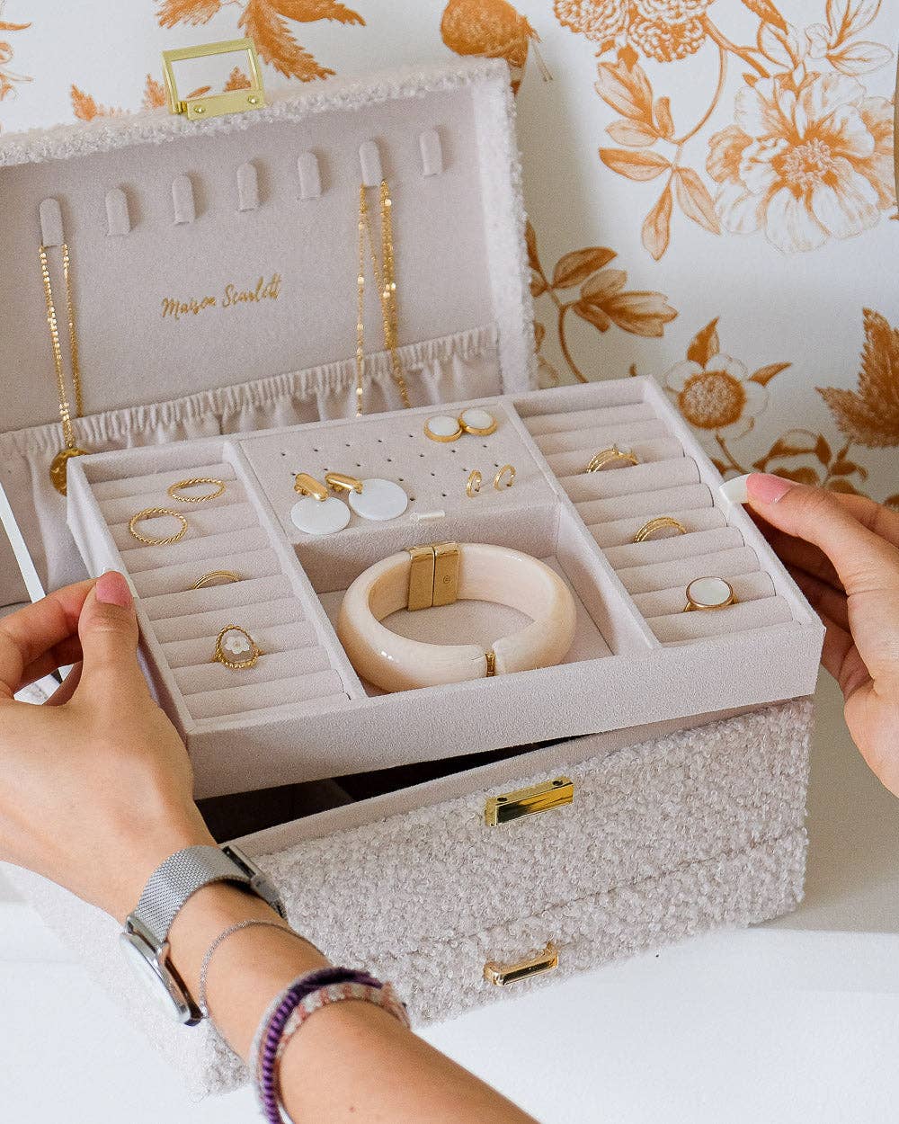 Maison Scarlett - Wholesale Jewelry Box/Organizer - Denise teddy jewelry box5