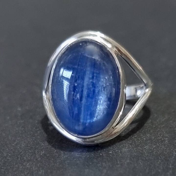 Unisex Oval Blå Kyanit Ring | 925 Silver | 15mm x 12mm för wholesale av Mistry Gems