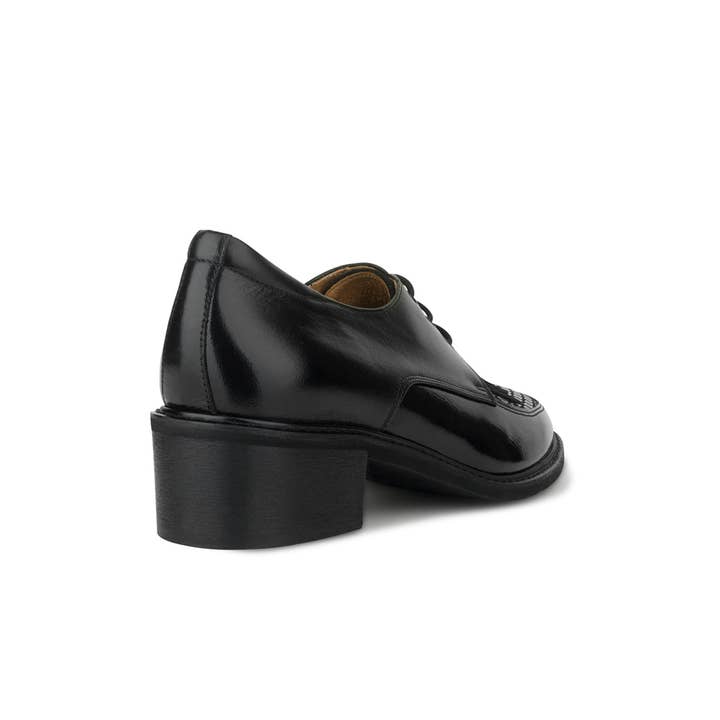 Embassy London – wholesale Oxford shoes – Women′s – Retro Tone - Black & Grey Diamond - Women's leather lace-up with signature kiltie detail4