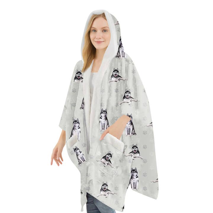 E&S Pets – wholesale Hoodie – Unisex – Siberian Husky Snugg Wraps with Hoodie – Ultra Soft Sherpa Fleece Wrap for Pet Lovers2