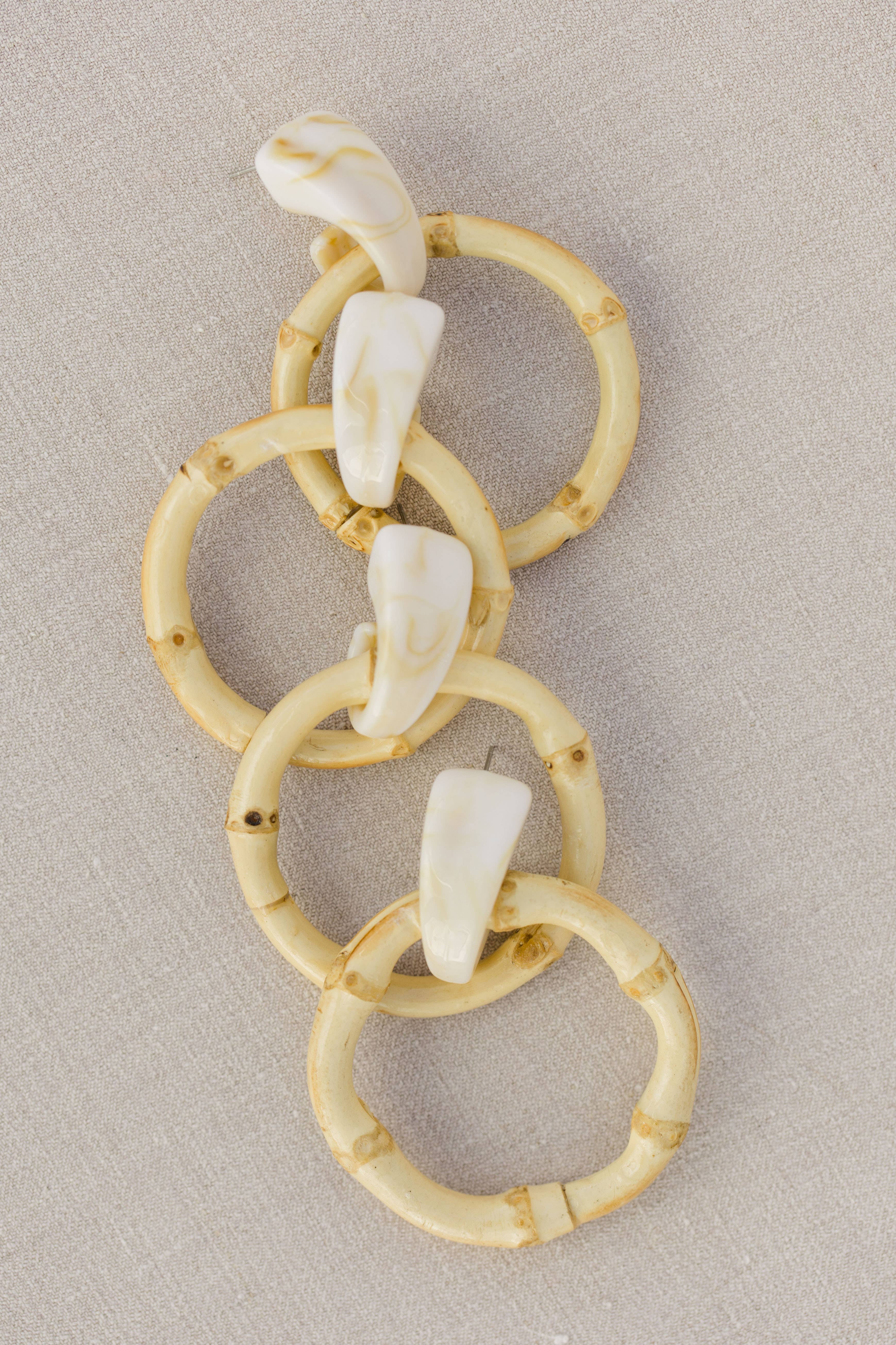 St Armands Designs of Sarasota - Vendita all'ingrosso Orecchini pendenti - Orecchini pendenti in bambù marrone chiaro5