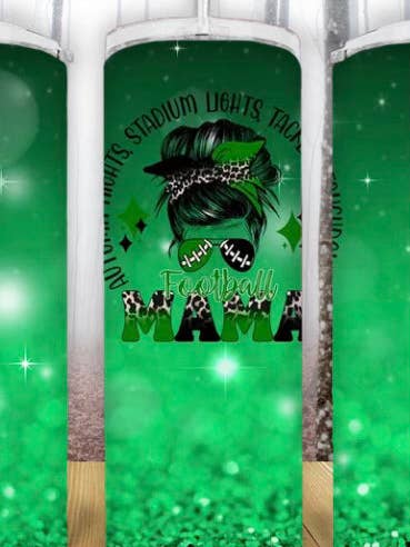 Gobelet Football Mama vert de 20 oz pour la vente par Creative Queen Boutique