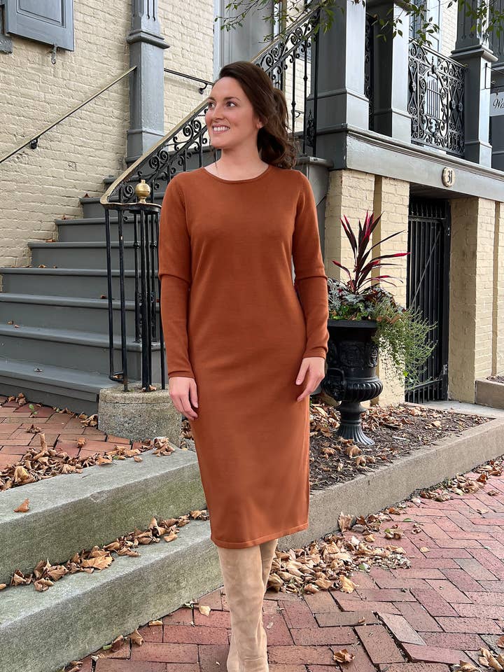 THE QUINN EVERYDAY SCOOP NECK SWEATER DRESS IN TERRACOTTA for wholesale by Jupe De Abby