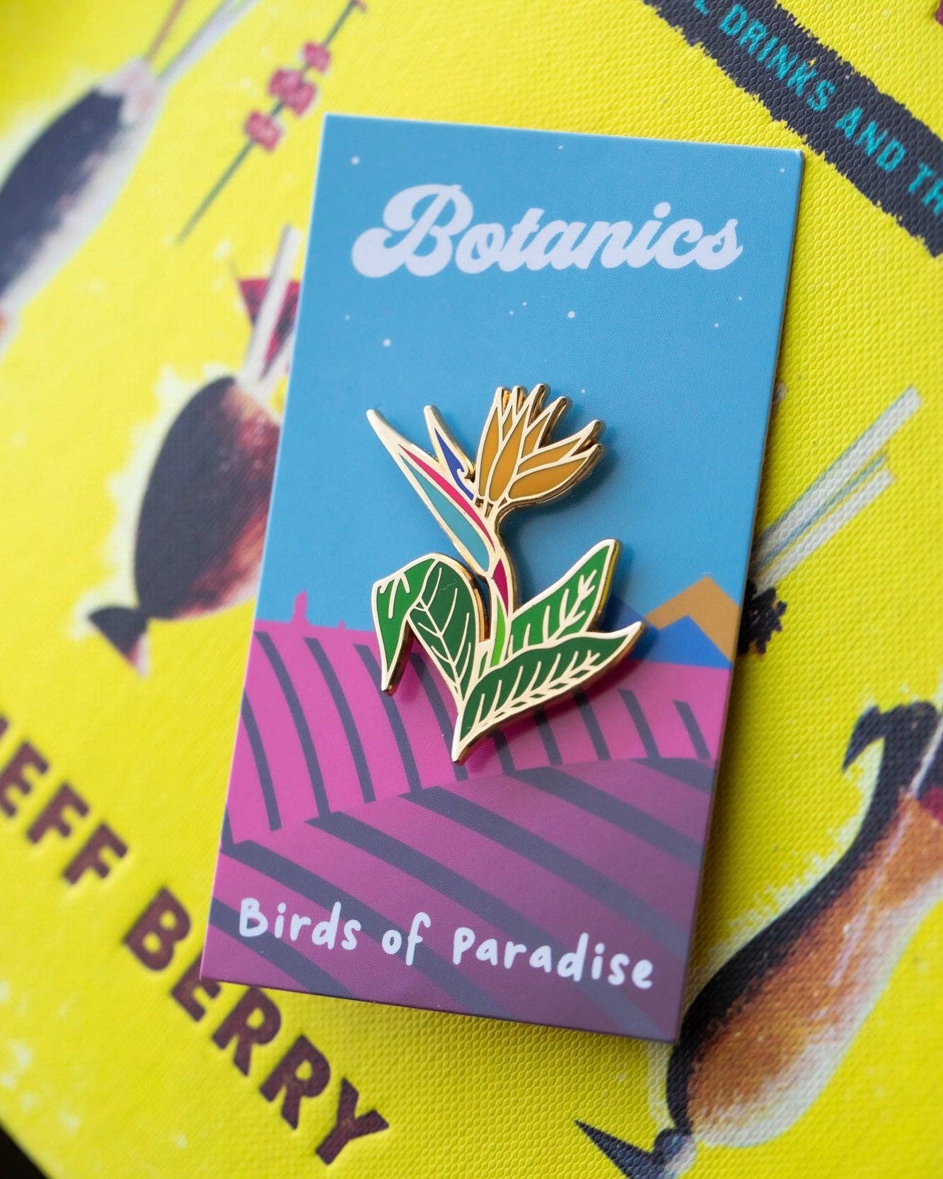 Mover & Shaker – wholesale Lapel pin/button – Birds of Paradise2