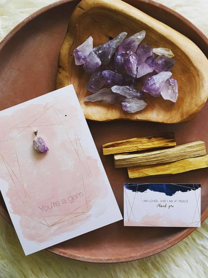 Ciondolo in cristallo di ametista per la vendita all'ingrosso da parte di Crystal Rising