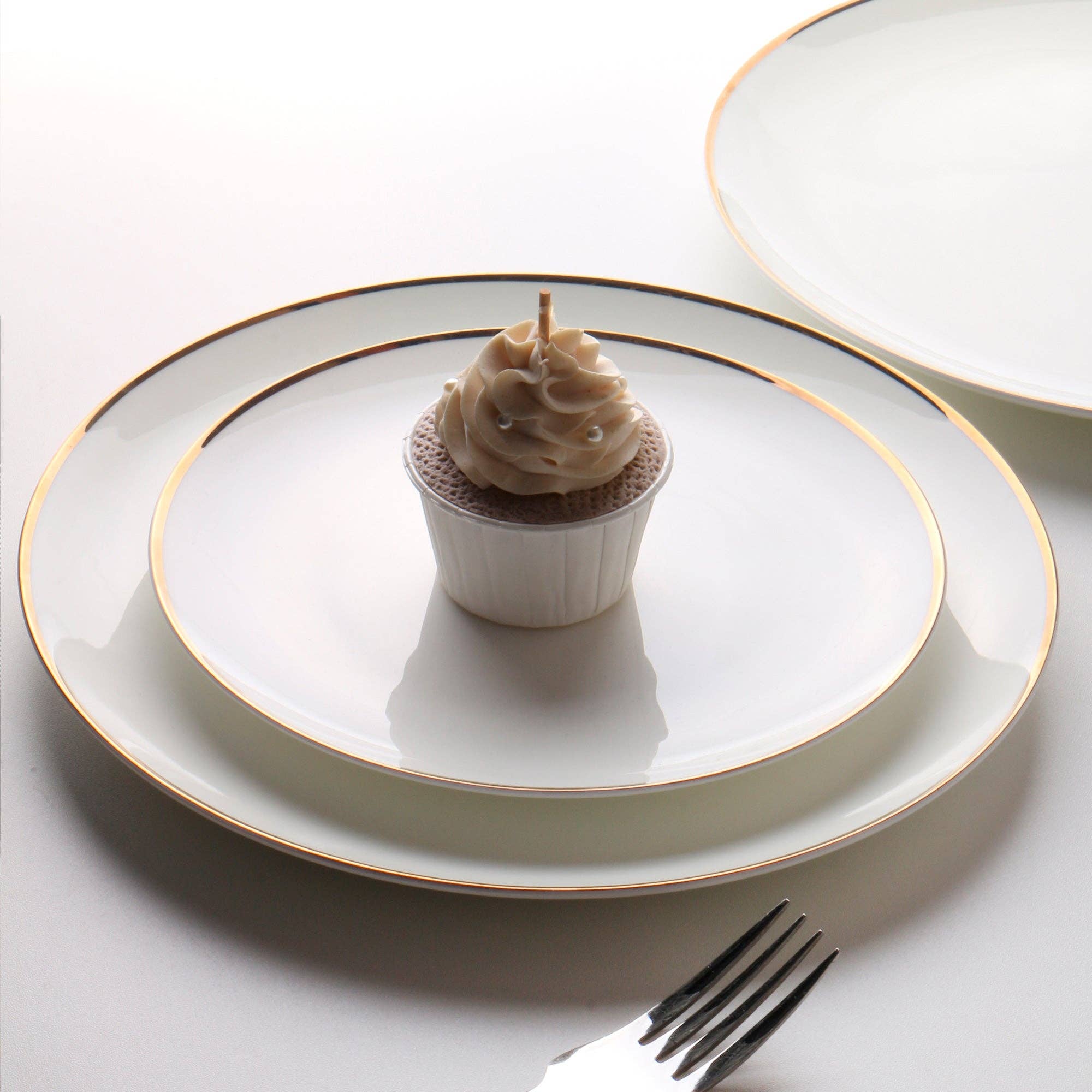 koken - Wholesale Dinnerware Set - KOKEN - 16 Pc Dinnerware sets for 4 - Porcelain dinnerware set - Plates and bowls sets - Dishes Set for 4 – Microwave safe plates and bowls sets - kitchen sets for home - White plates And Golden Rim7