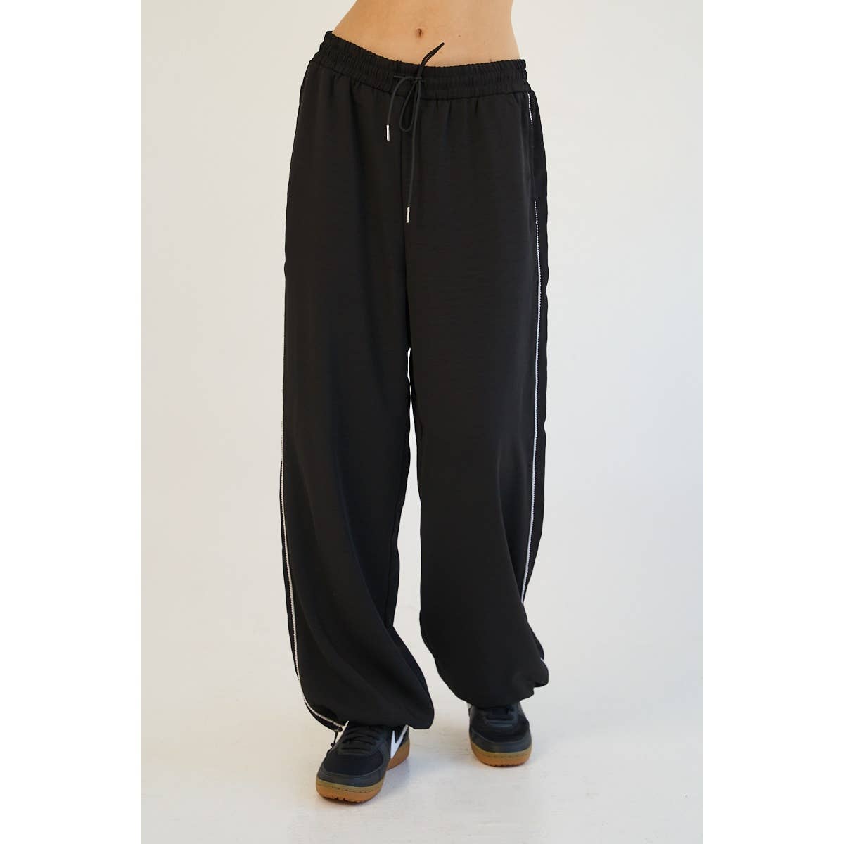 The GREii – wholesale Top & pants set (NOT Loungewear) – Women's – Metalic Piping Detail Top and Drawstring Pant Set 7