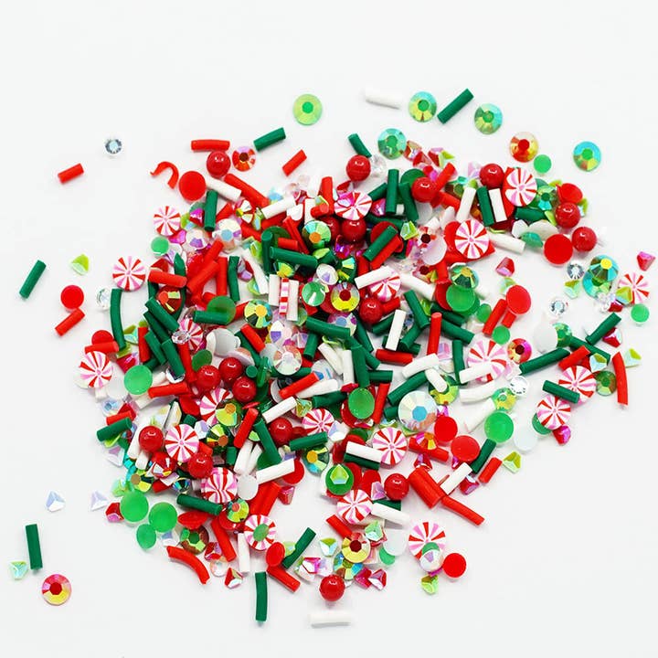 Mélange d'ornements Mix Upz fabriqué par des elfes pour la vente par Buttons Galore & More