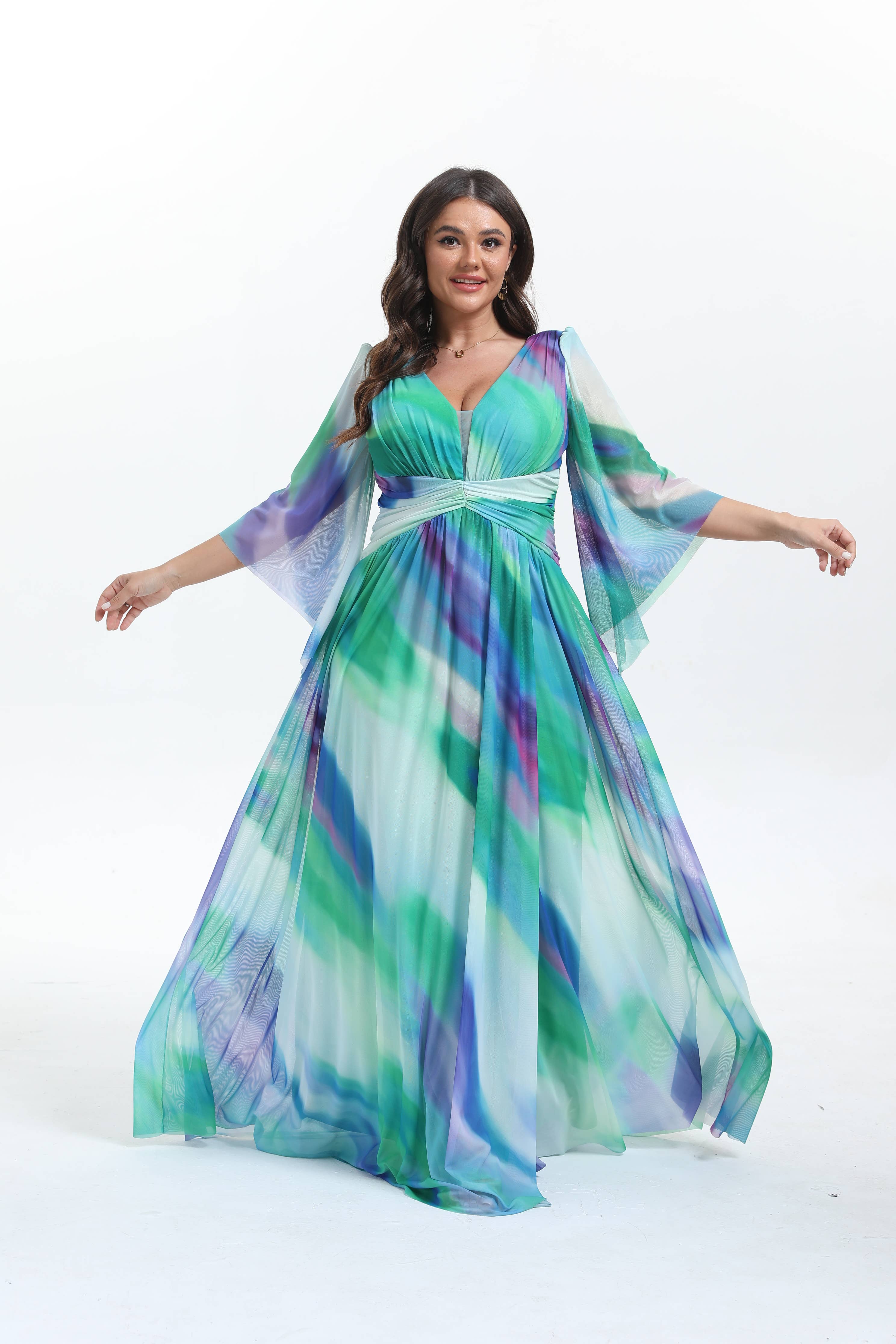 Lucas & Emma - Sarl RJ & co - Wholesale Dress - Women's - Plus size long flared dress with mid-length sleeves 2537-15