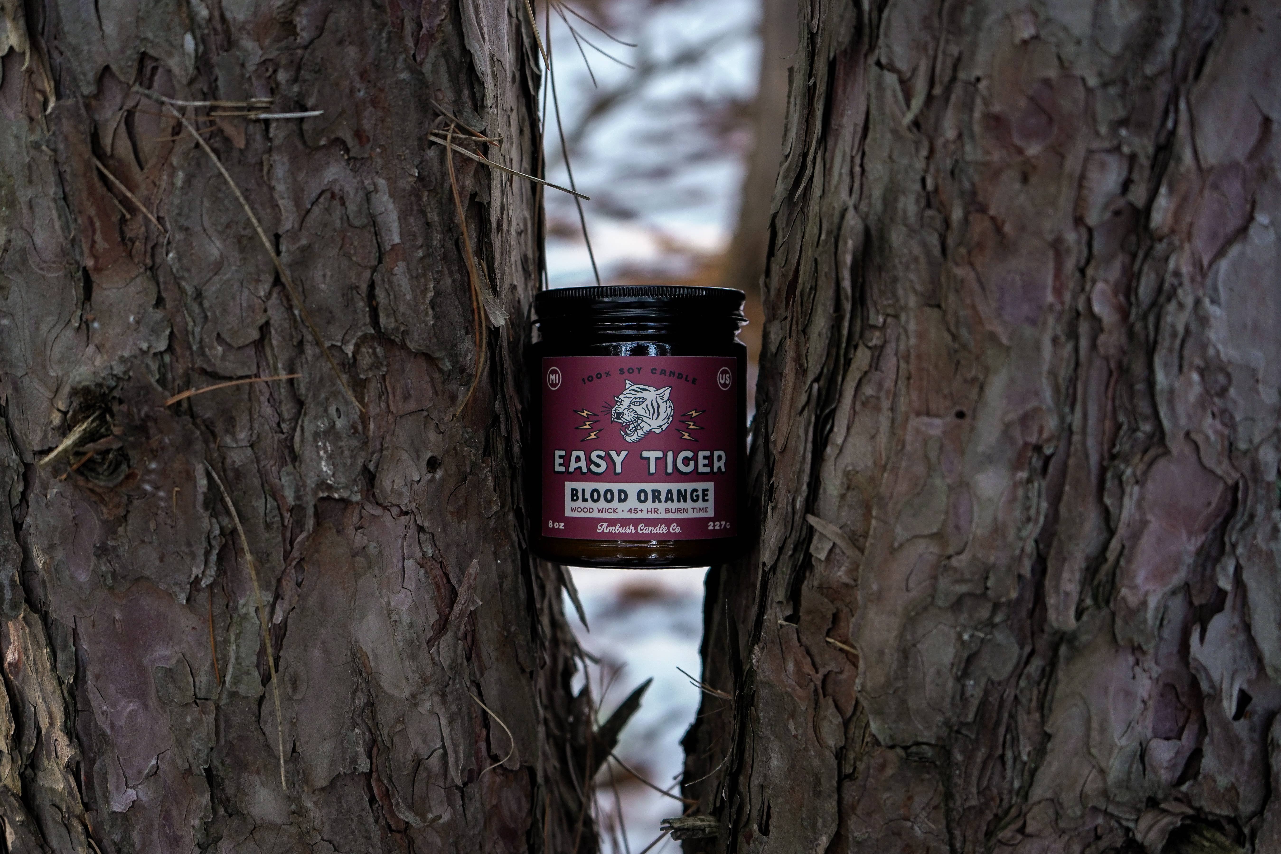Ambush Candle Co. - Venta al por mayor Velas en tarros - Easy Tiger | Vela de soja de 8 oz, naranja sanguina3