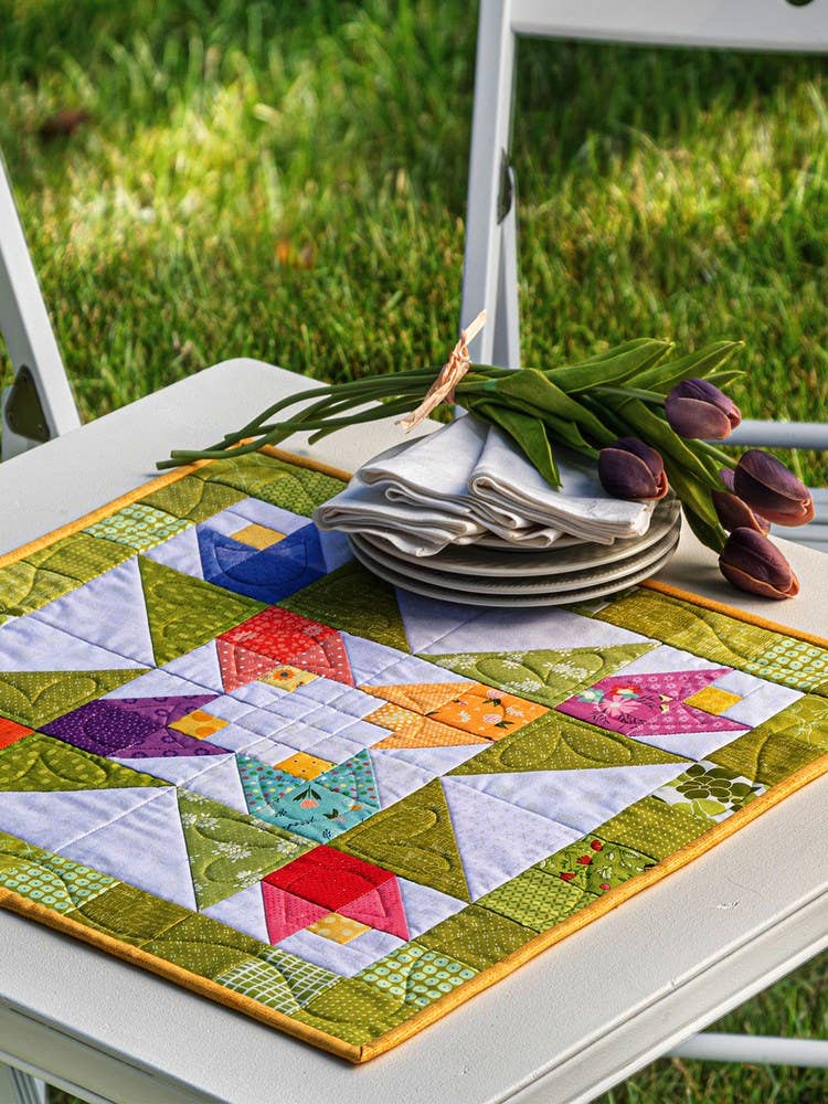 Independent Publishers Group - Wholesale Crafts, Hobbies & DIY - Scrap Happy Quilts1