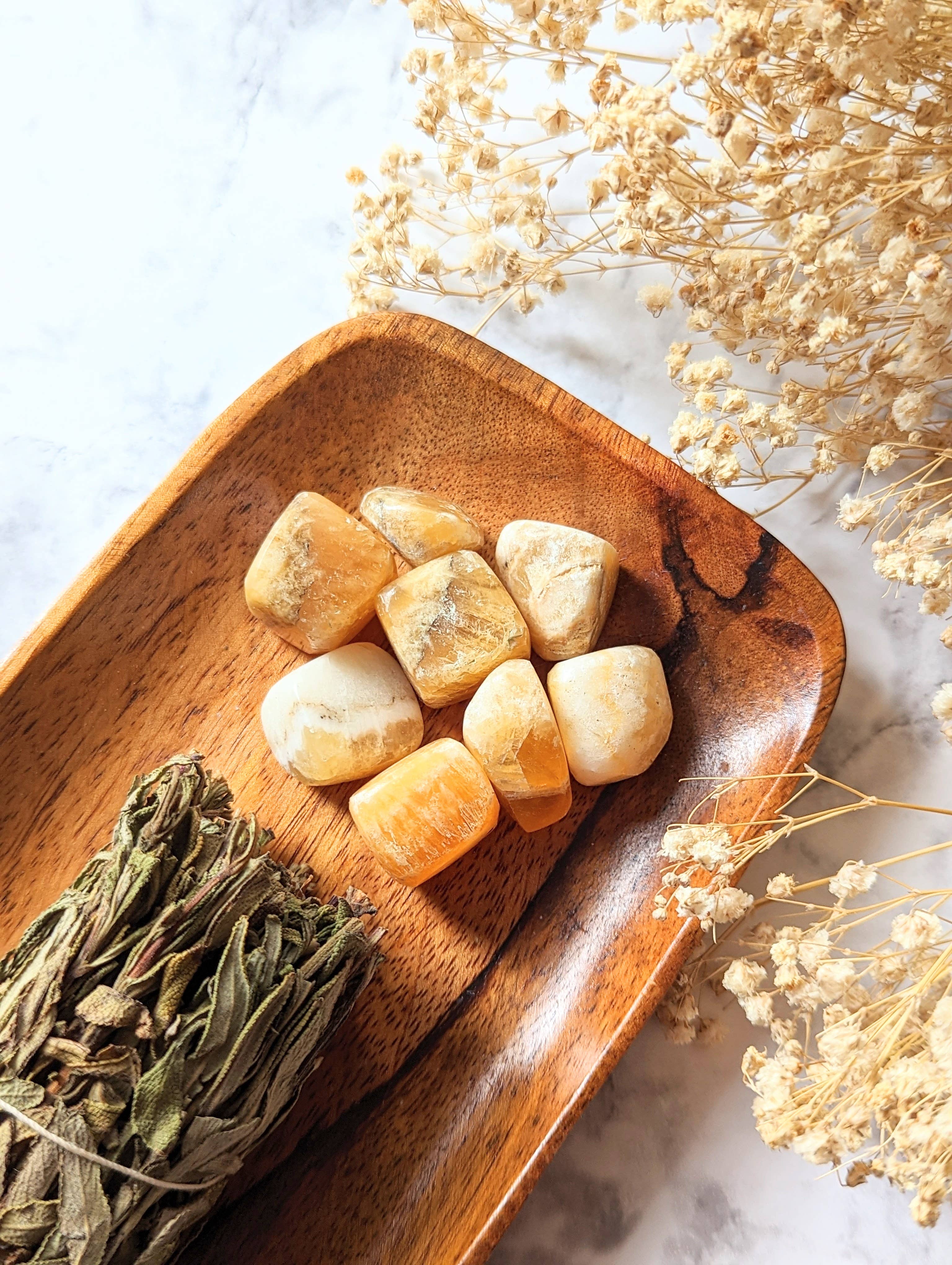 Goddess Provisions - Vente Pierre et cristal de spiritualité - Cristal de calcite Phantom Zebra roulé : confiance, courage1