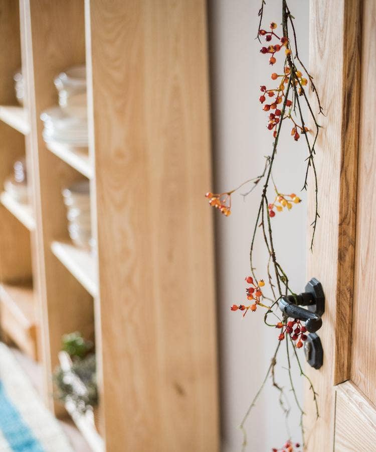 Rustic Reach - Wholesale Artificial Plant - Artificial Vine Orange Berry Vine 39" Long8